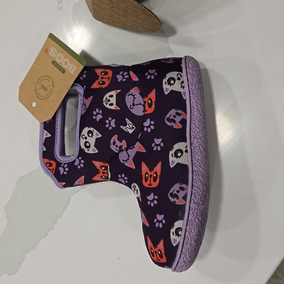 Bogs Boots Kitty Purple Size 10 Adjustable, Waterproof, Warm and Cute - Picture 2 of 10